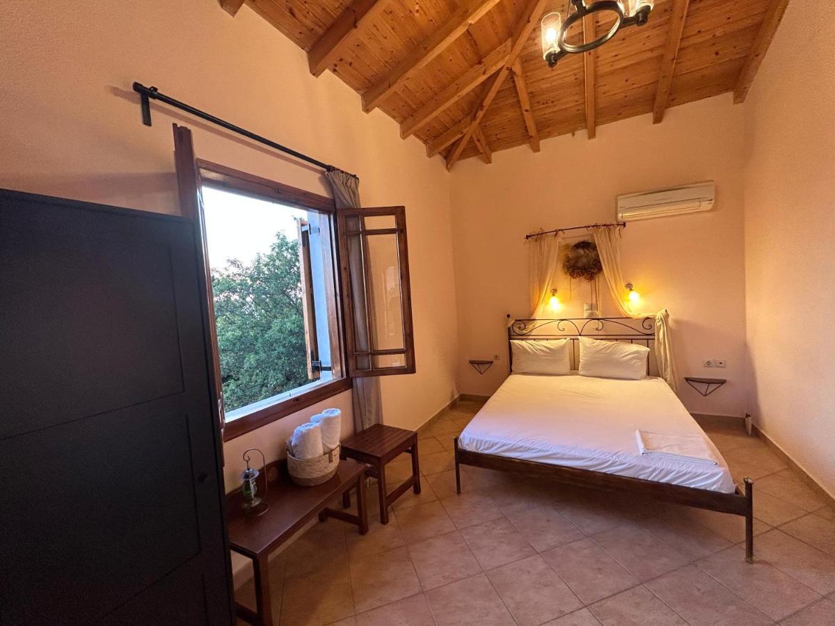 Porto Katsiki Guest Houses Athanion Exterior photo